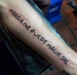 Estrenando tatuaje nuevo ,prros.jpeg
