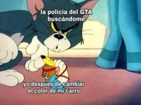 policia de GTA buscandome y yo despues de cambiar el color de mi carro.jpg
