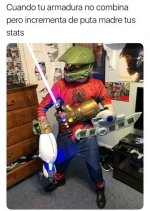 cuando tu armadura no convina pero aumenta tus stats.jpg