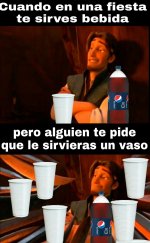 te sirves bebida pero alguien te pide que le sirvas un baso.jpeg