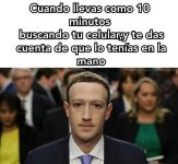 buscando celular y te das cuenta que lo tenias en la mano .jpg