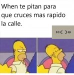 yo-pasando-en-frente-de-mi-vecino-despues-de-que-cambio-la-clave-del-wifi-9bIJY.jpg