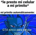 le presto mi celular a mi primito.jpg