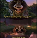 Con el soldado en guardia ,prros.jpg