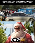 Papa Noel , que haya paz ,prros.jpg