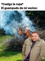 Yo tiendo la ropa y mi vecino en corto completo .jpg