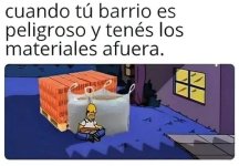 Barrio peligroso x materiales afuera prros.jpg