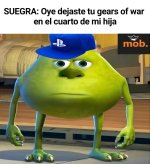 ???????? Cuando eres de PlayStation pero la suegra te descubre con un Gears of War en la casa… ???? 
